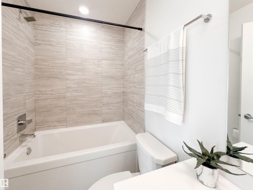 21 100 Jensen Lakes Boulevard, St. Albert, AB - Indoor Photo Showing Bathroom