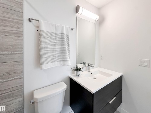 21 100 Jensen Lakes Boulevard, St. Albert, AB - Indoor Photo Showing Bathroom