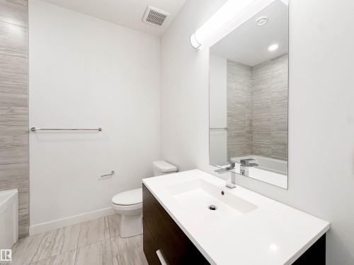 21 100 Jensen Lakes Boulevard, St. Albert, AB - Indoor Photo Showing Bathroom
