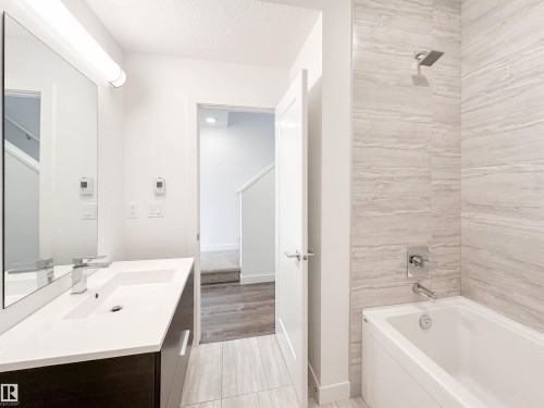 21 100 Jensen Lakes Boulevard, St. Albert, AB - Indoor Photo Showing Bathroom