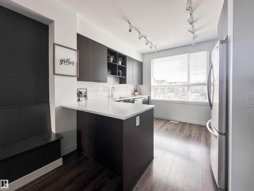 21 100 Jensen Lakes Boulevard, St. Albert, AB - Indoor Photo Showing Kitchen