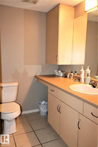117 17003 67 Avenue, Edmonton, AB - Indoor Photo Showing Bathroom