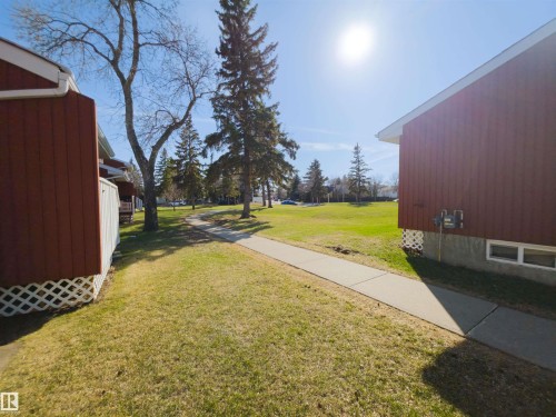 10618 Beaumaris Road, Edmonton, AB - Outdoor