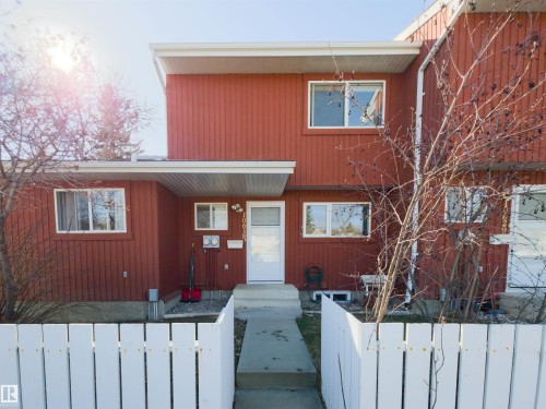 10618 Beaumaris Road, Edmonton, AB - Outdoor With Exterior