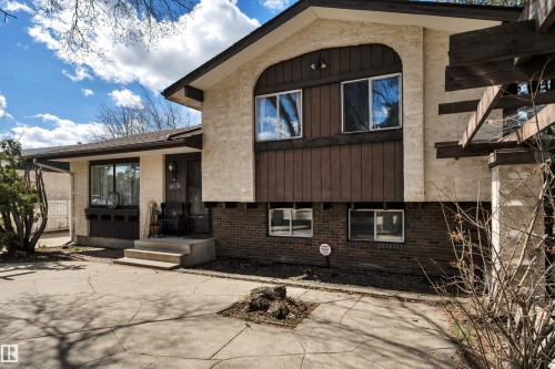5718 Garden Meadows Drive  Wetaskiwin, AB T9A 2L6