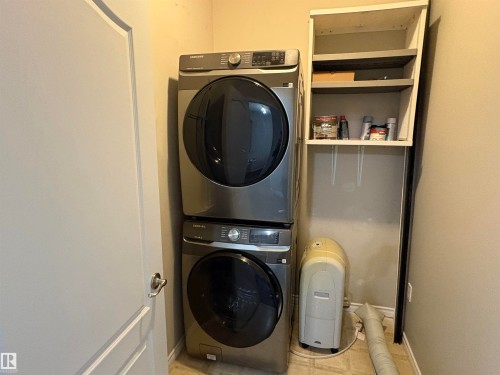 224 16807 100 Avenue, Edmonton, AB - Indoor Photo Showing Laundry Room