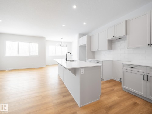 1743 Westerra Wynd, Stony Plain, AB - Indoor Photo Showing Kitchen With Upgraded Kitchen