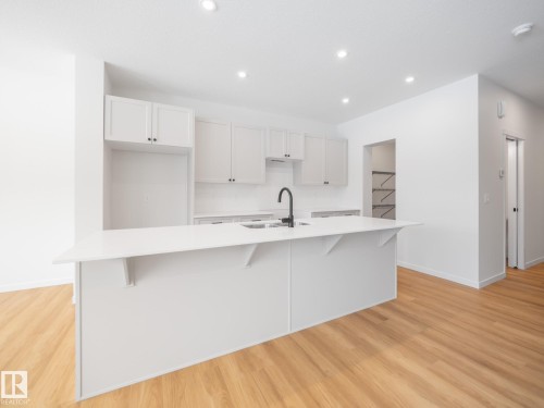 1743 Westerra Wynd, Stony Plain, AB - Indoor Photo Showing Kitchen