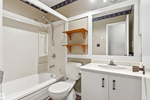 106 Westglen Crescent, Spruce Grove, AB - Indoor Photo Showing Bathroom