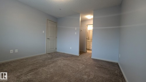 120 5404 7 Avenue, Edmonton, AB - Indoor Photo Showing Other Room