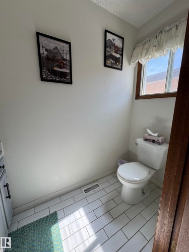 10723 108 Avenue, Westlock, AB - Indoor Photo Showing Bathroom