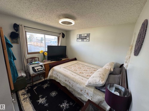 10723 108 Avenue, Westlock, AB - Indoor Photo Showing Bedroom