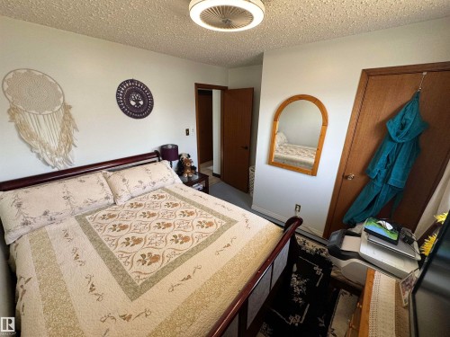 10723 108 Avenue, Westlock, AB - Indoor Photo Showing Bedroom