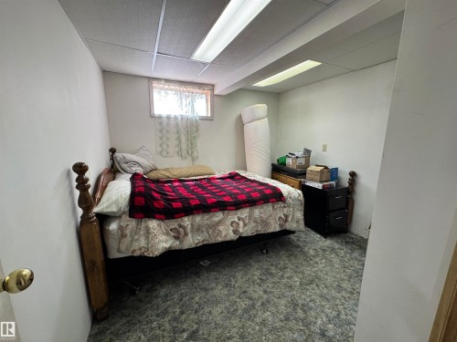 10723 108 Avenue, Westlock, AB - Indoor Photo Showing Bedroom