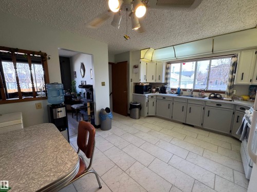 10723 108 Avenue, Westlock, AB - Indoor