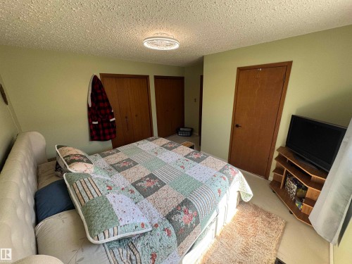 10723 108 Avenue, Westlock, AB - Indoor Photo Showing Bedroom