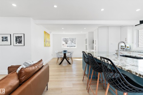 9448 76 Street, Edmonton, AB - Indoor