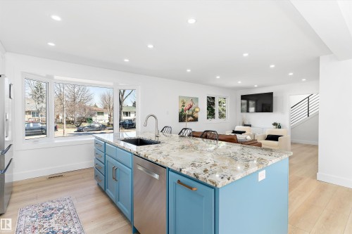 9448 76 Street, Edmonton, AB - Indoor Photo Showing Kitchen With Upgraded Kitchen