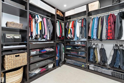 9448 76 Street, Edmonton, AB - Indoor With Storage
