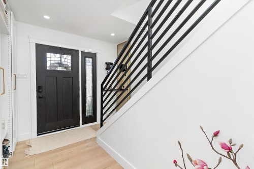 9448 76 Street, Edmonton, AB - Indoor Photo Showing Other Room