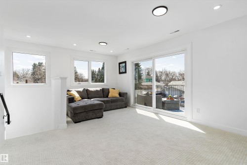 9448 76 Street, Edmonton, AB - Indoor Photo Showing Living Room