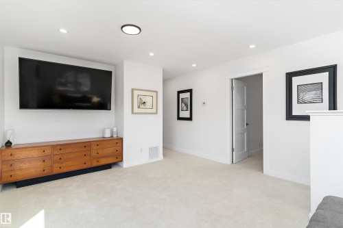 9448 76 Street, Edmonton, AB - Indoor