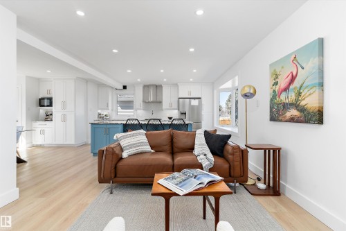 9448 76 Street, Edmonton, AB - Indoor Photo Showing Living Room