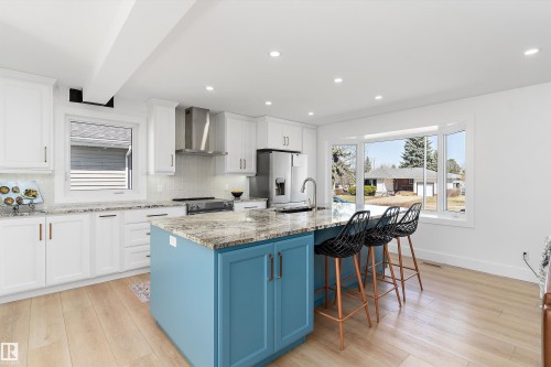 9448 76 Street, Edmonton, AB - Indoor Photo Showing Kitchen With Upgraded Kitchen