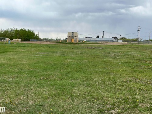 50 St 51 Avenue, Chipman, AB 