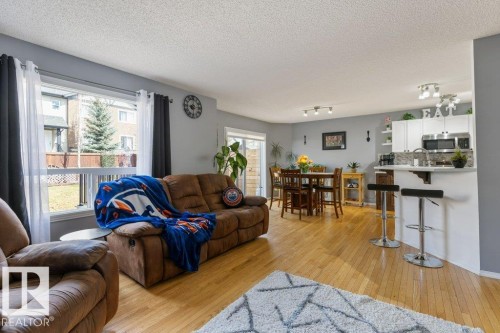 8938 179A Avenue, Edmonton, AB - Indoor Photo Showing Living Room
