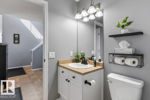 8938 179A Avenue, Edmonton, AB - Indoor Photo Showing Bathroom