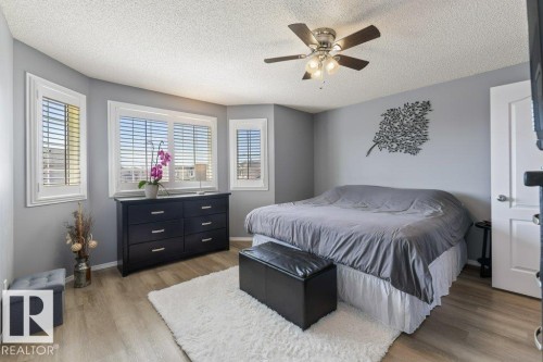 8938 179A Avenue, Edmonton, AB - Indoor Photo Showing Bedroom