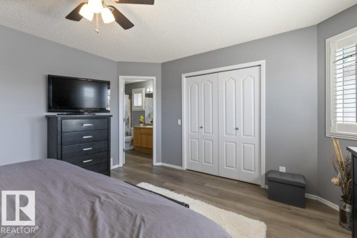 8938 179A Avenue, Edmonton, AB - Indoor Photo Showing Bedroom