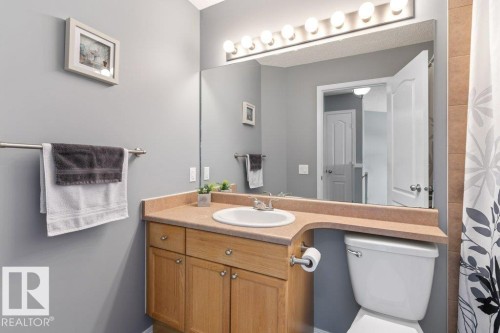 8938 179A Avenue, Edmonton, AB - Indoor Photo Showing Bathroom