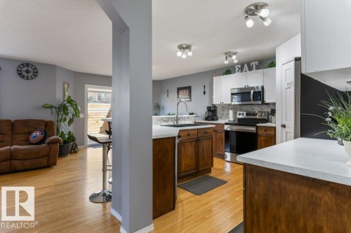 8938 179A Avenue, Edmonton, AB - Indoor Photo Showing Kitchen