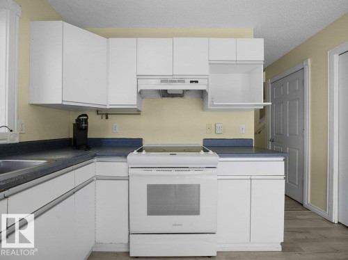 4519 149 Avenue, Edmonton, AB - Indoor Photo Showing Kitchen
