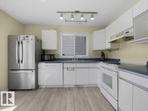 4519 149 Avenue, Edmonton, AB - Indoor Photo Showing Kitchen