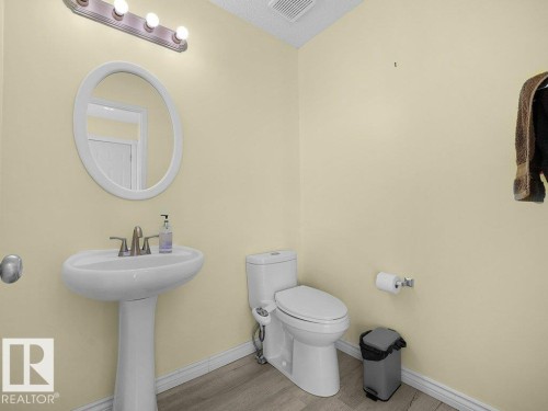 4519 149 Avenue, Edmonton, AB - Indoor Photo Showing Bathroom