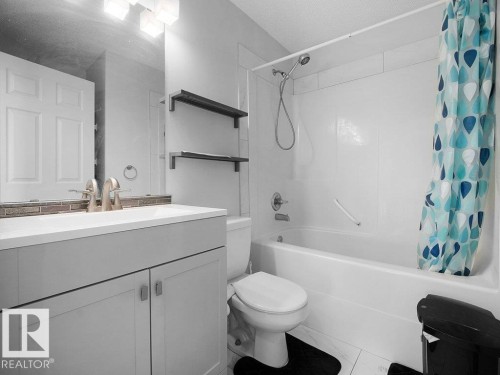 4519 149 Avenue, Edmonton, AB - Indoor Photo Showing Bathroom