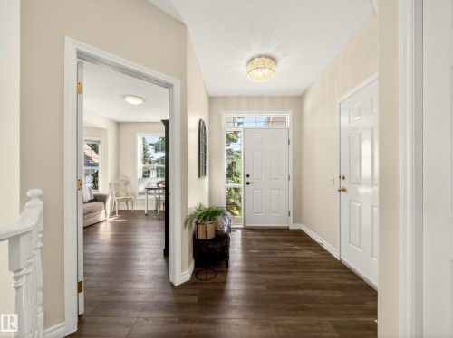 7 Oakbay Point(E), St. Albert, AB - Indoor Photo Showing Other Room