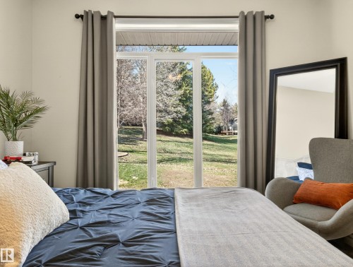 7 Oakbay Point(E), St. Albert, AB - Indoor Photo Showing Bedroom