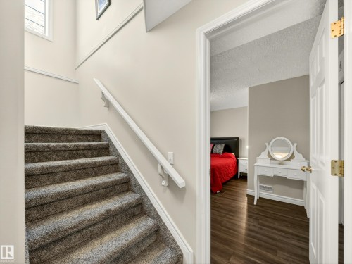 7 Oakbay Point(E), St. Albert, AB - Indoor Photo Showing Other Room