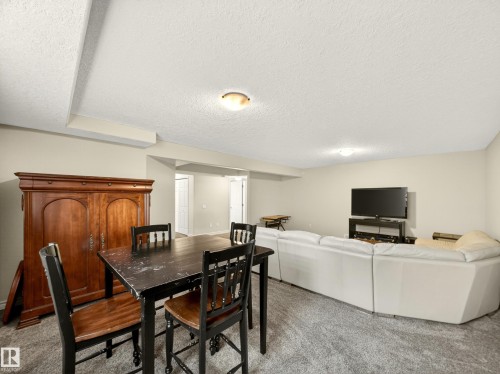 7 Oakbay Point(E), St. Albert, AB - Indoor