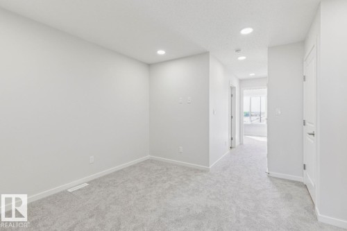 305 Edgemont Drive, Edmonton, AB - Indoor Photo Showing Other Room