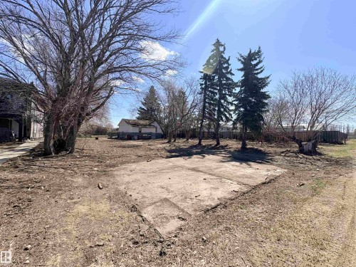 Image quality insufficient for description - 5010 50 Street, Ardmore, AB 