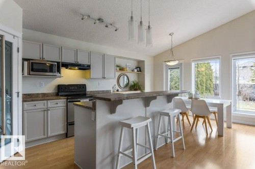 94 Eastgate Way, St. Albert, AB - Indoor Photo Showing Kitchen