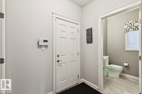 1351 Secord Landing Landing, Edmonton, AB - Indoor Photo Showing Bathroom