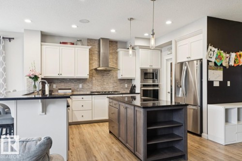 1351 Secord Landing Landing, Edmonton, AB - Indoor Photo Showing Kitchen With Stainless Steel Kitchen With Upgraded Kitchen