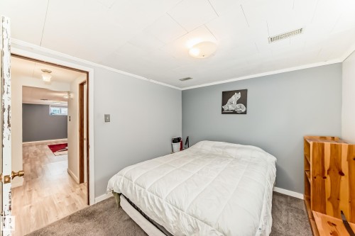 10927 146 Street, Edmonton, AB - Indoor Photo Showing Bedroom