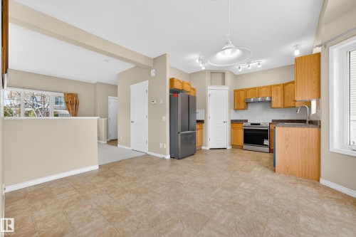 4989 Thibault Way, Edmonton, AB - Indoor Photo Showing Kitchen